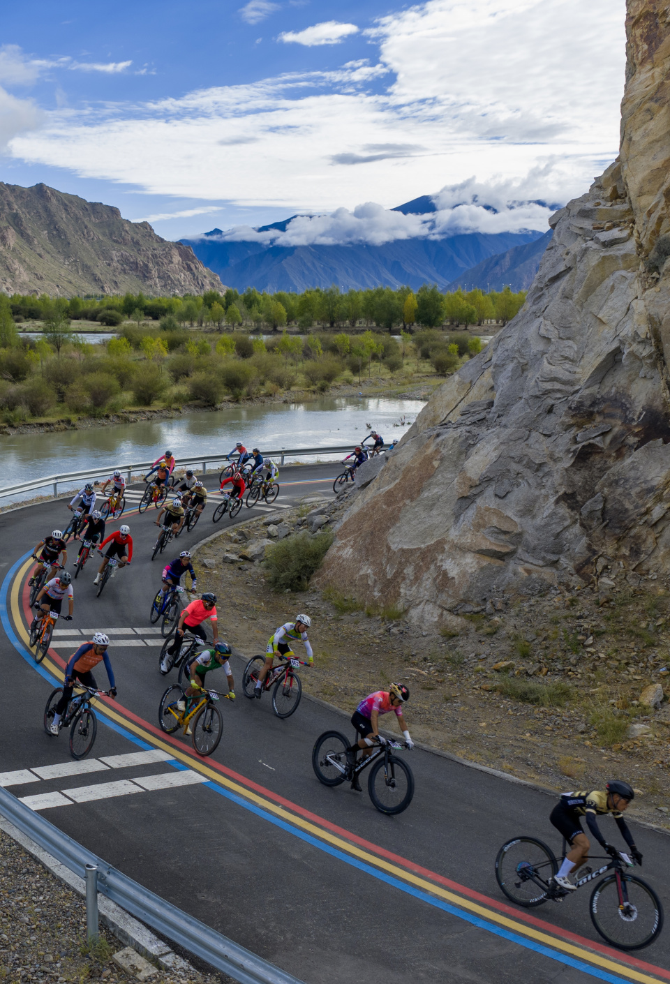 选手们在比, EUTFf, bt 选手们在比, EUTFf, bt