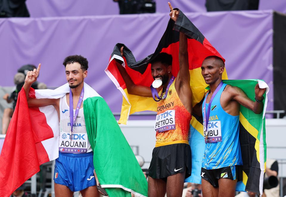 秒的时间, 彼得罗斯获 秒的时间, 彼得罗斯获