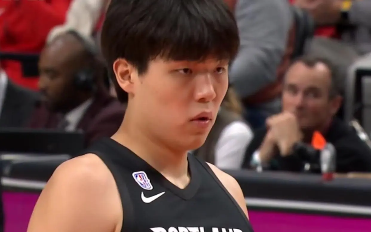 A发展联盟, 篮板, 轮转 A发展联盟, 篮板, 轮转